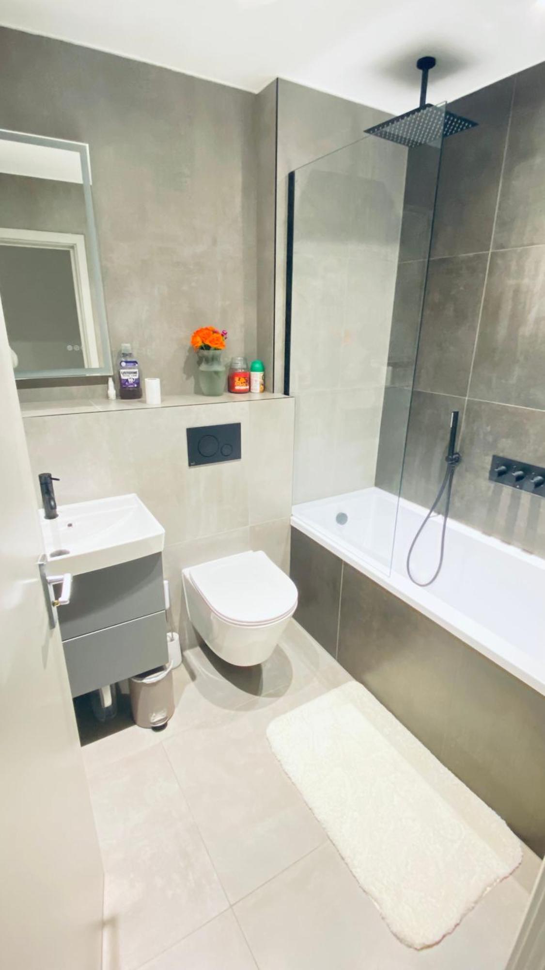 Shadwell - Walking Distance To Tower Bridge, Two Stations In Close Proximity London Exterior photo